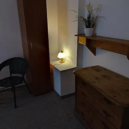 Wiking منزل للإقامة شكلارسكا بوريبا